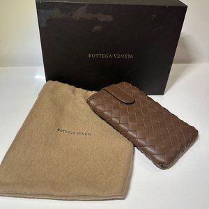 BOTTEGA VENETA   Intrecciato Brown Leather Clutch Bag / cardholder/ phone case